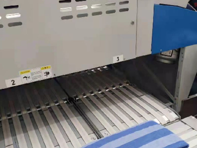 山阳巾类折叠机-01